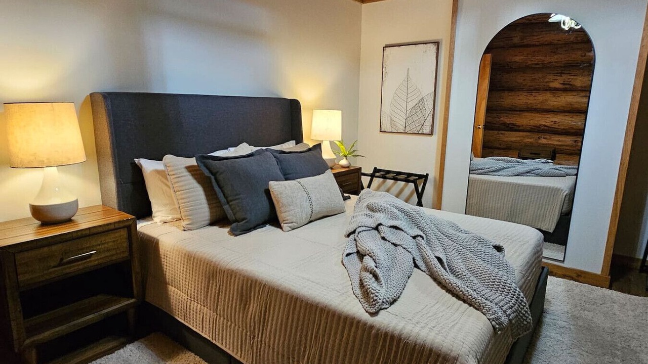 Photo of Bedroom in Marblemount