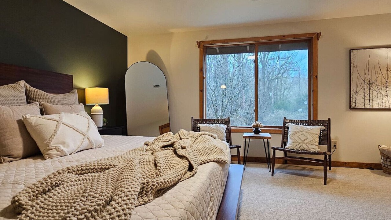 Photo of Bedroom in Marblemount