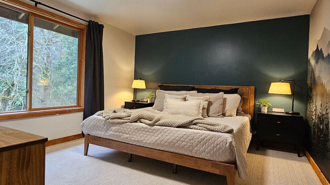 Photo of Bedroom in Marblemount
