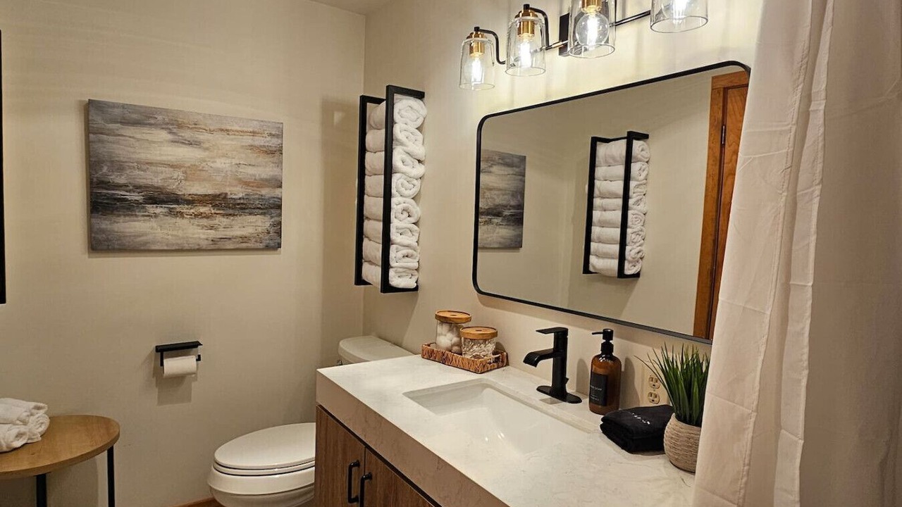 Photo of Bathroom in Marblemount