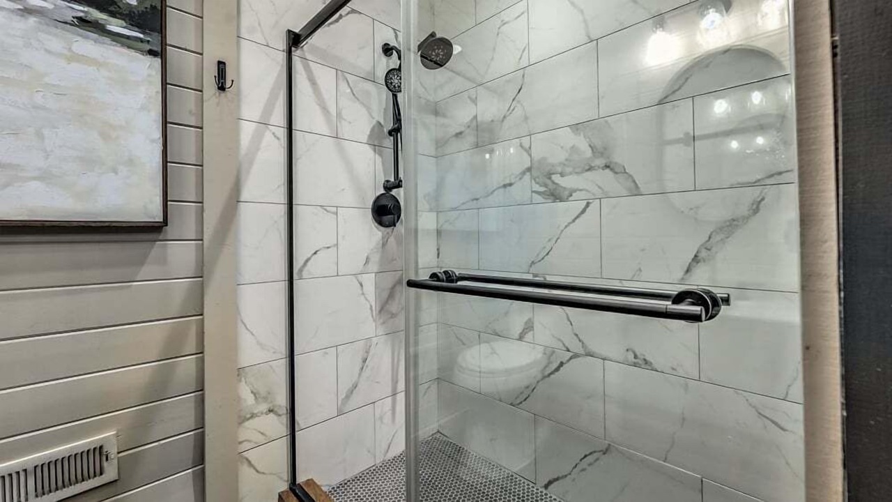 Photo of Bathroom in Dial