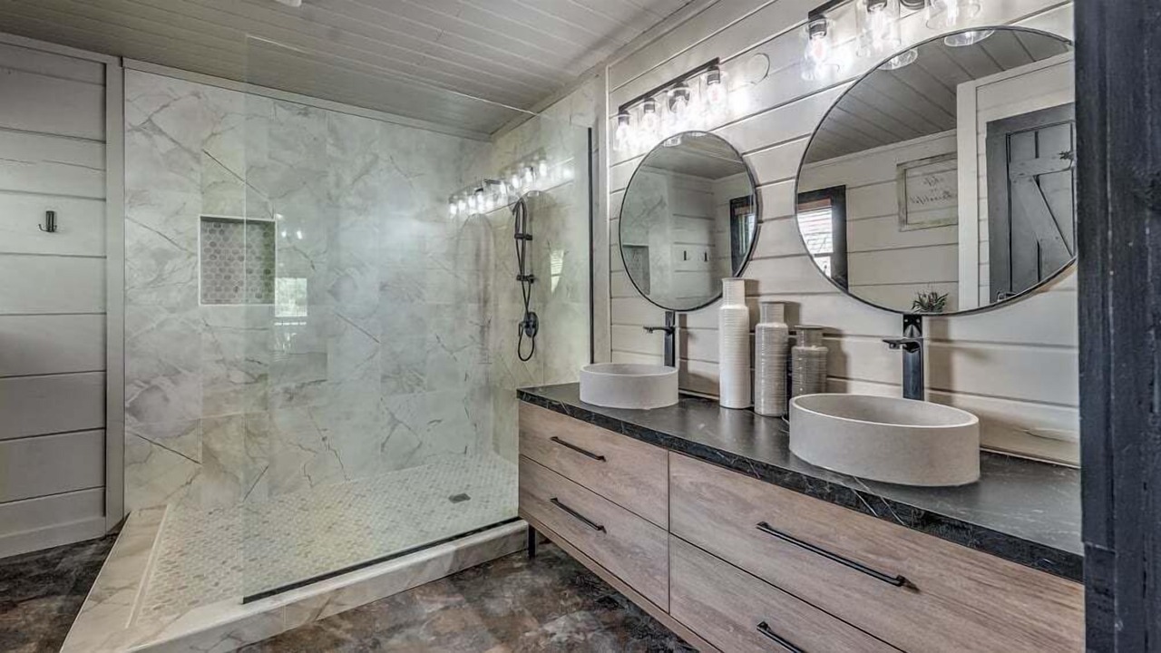 Photo of Bathroom in Dial