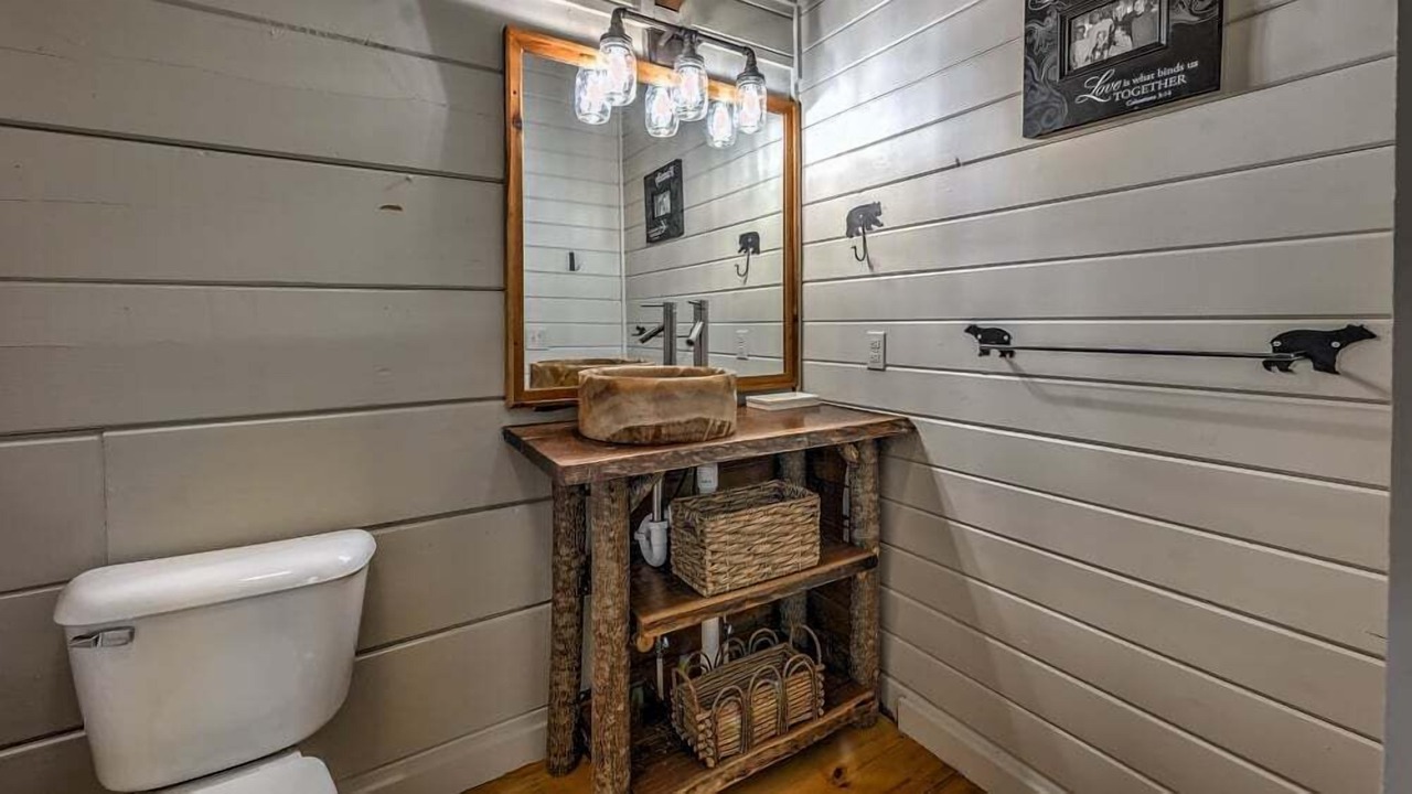 Photo of Bathroom in Dial