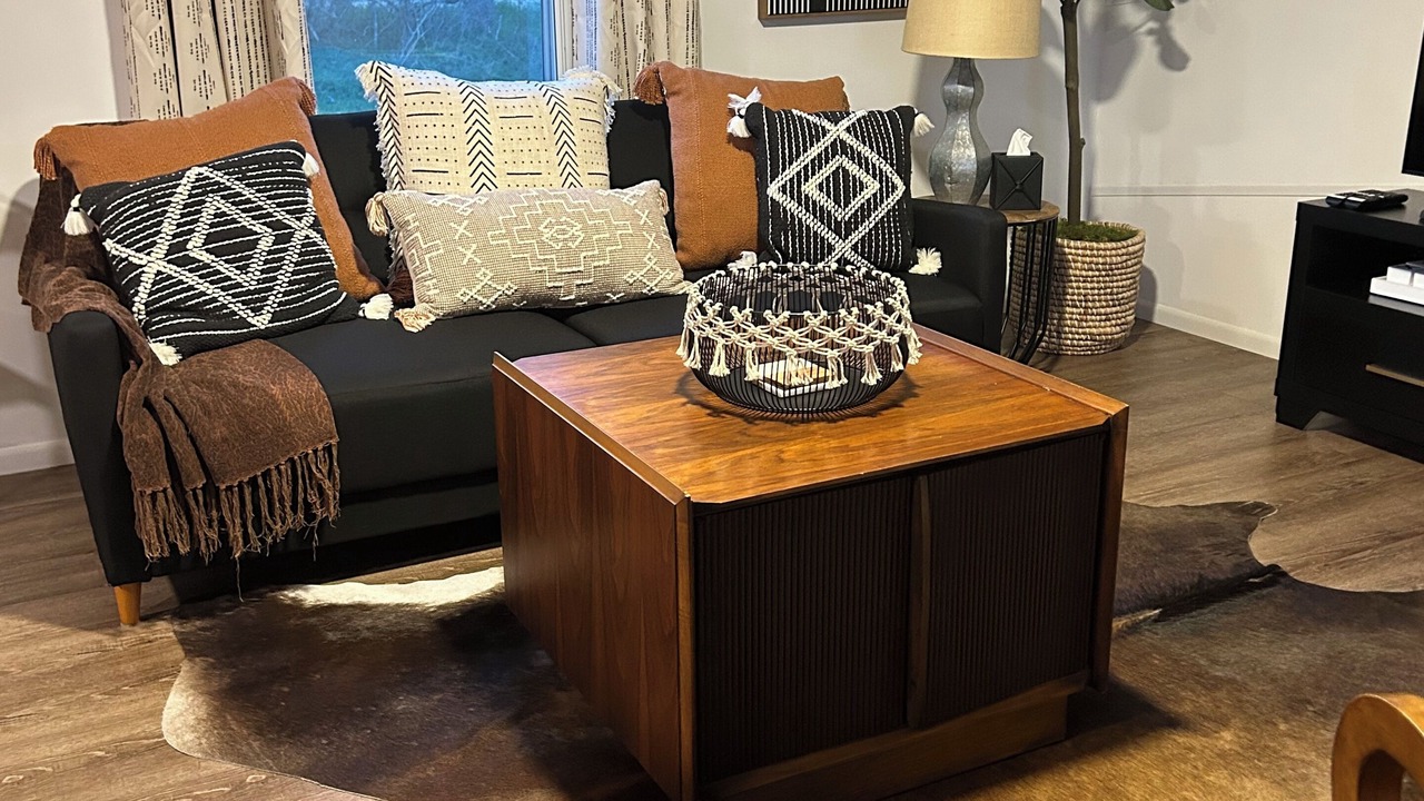 Photo of Livingroom in Prairie Lea