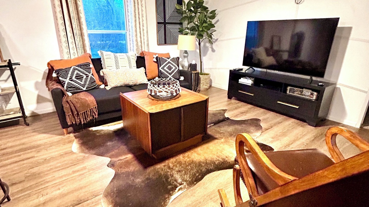 Photo of Livingroom in Prairie Lea