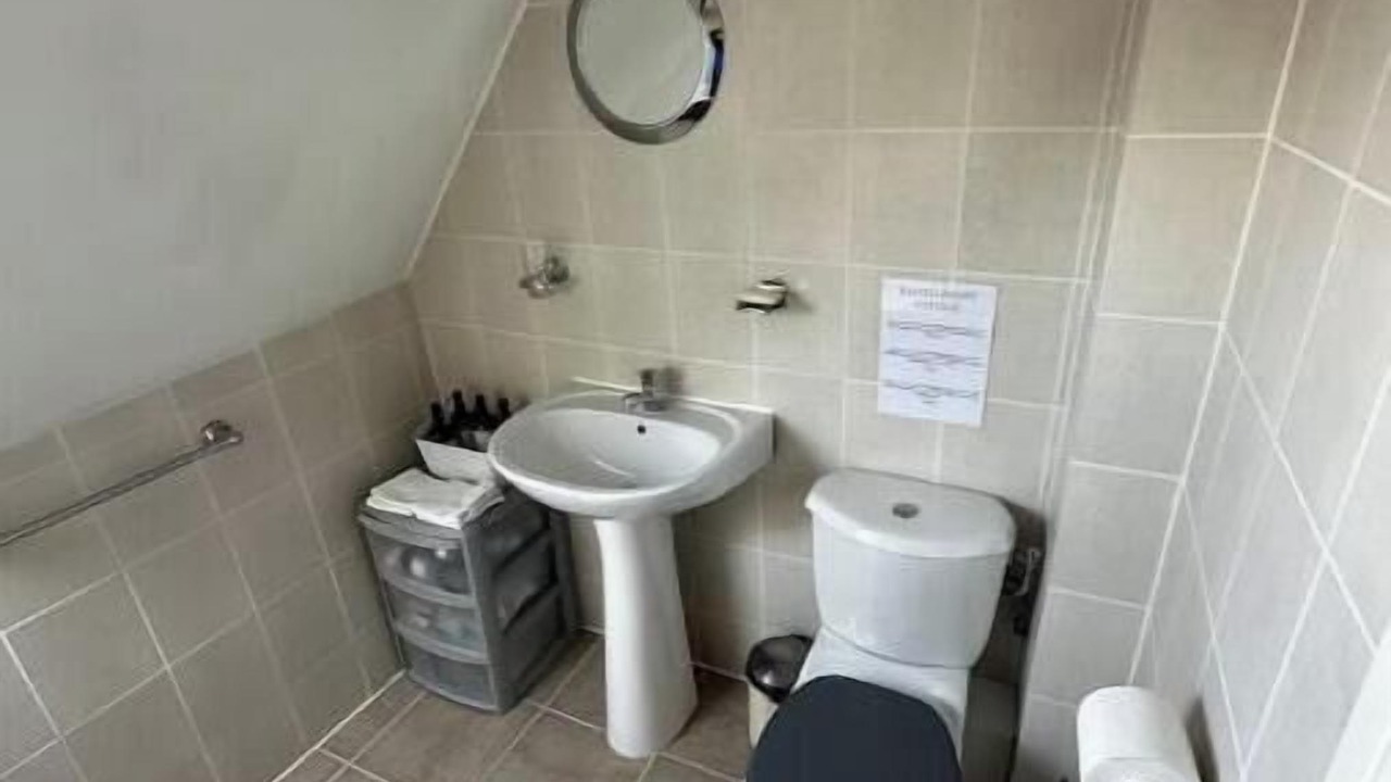 Photo of Bathroom in Saint-Aubin-des-Chateaux