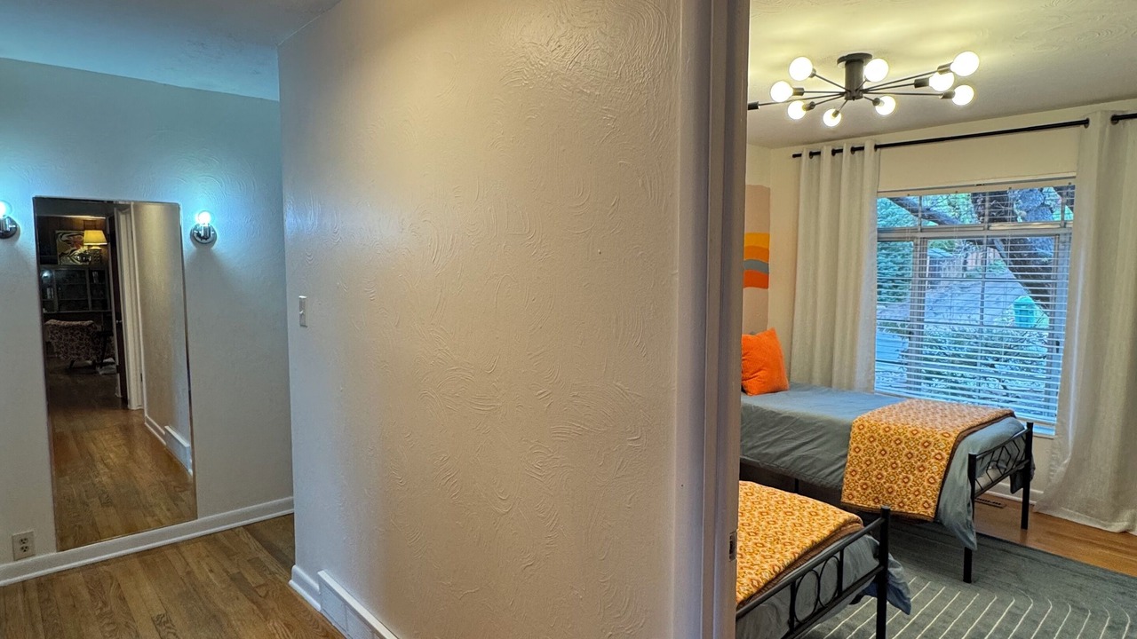 Photo of Bedroom in Skyway