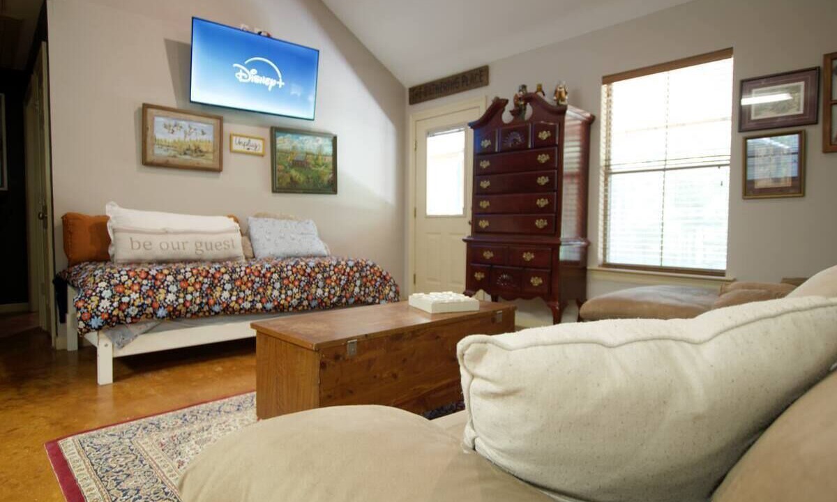 Photo of Livingroom in McCall Creek