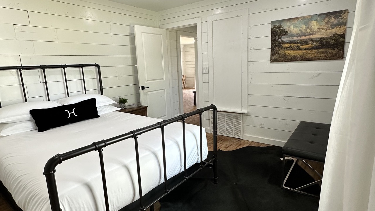 Photo of Bedroom in Albany