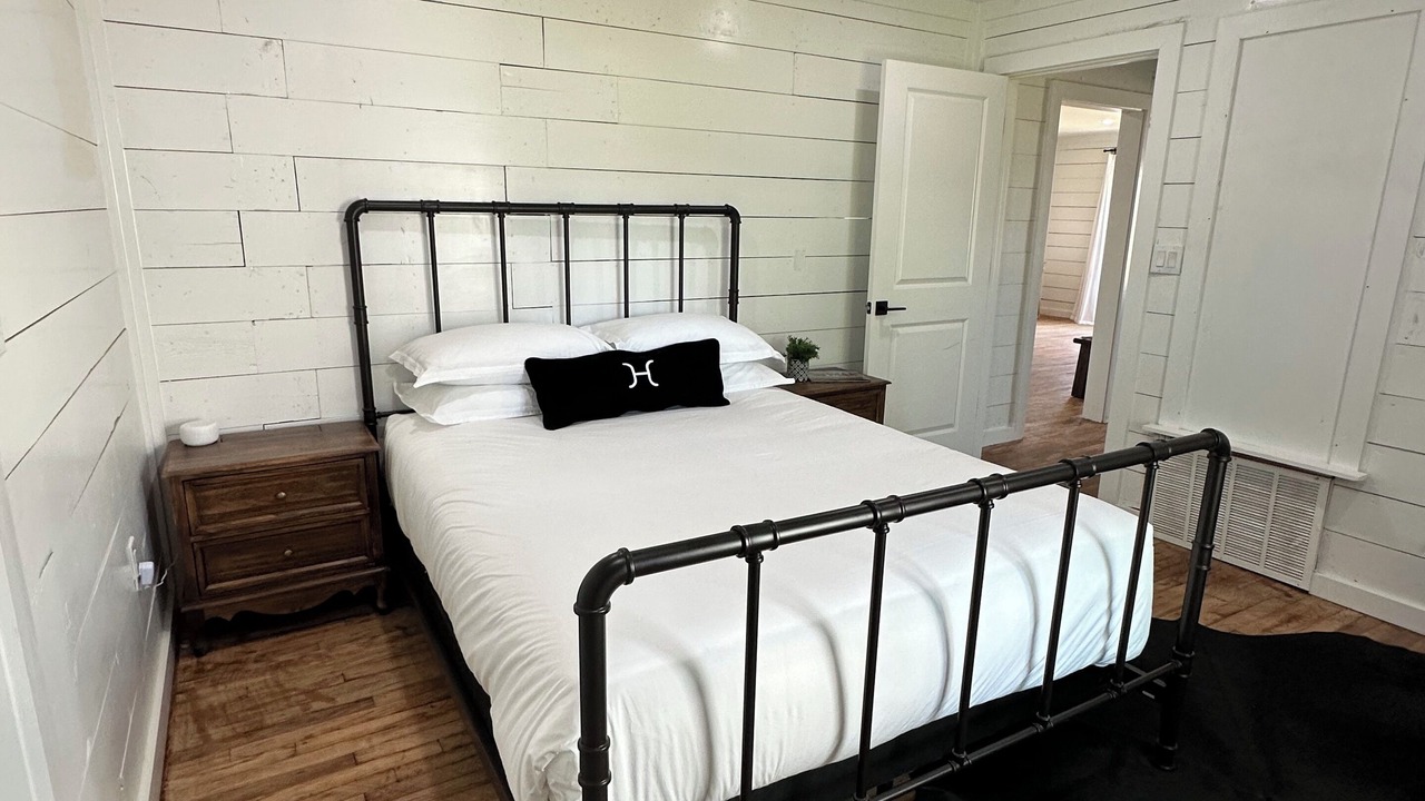 Photo of Bedroom in Albany