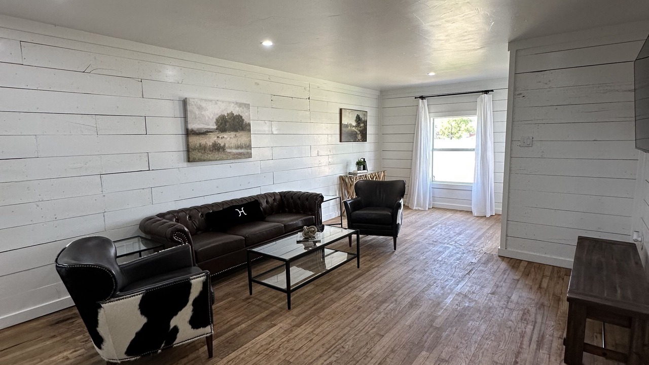 Photo of Livingroom in Albany