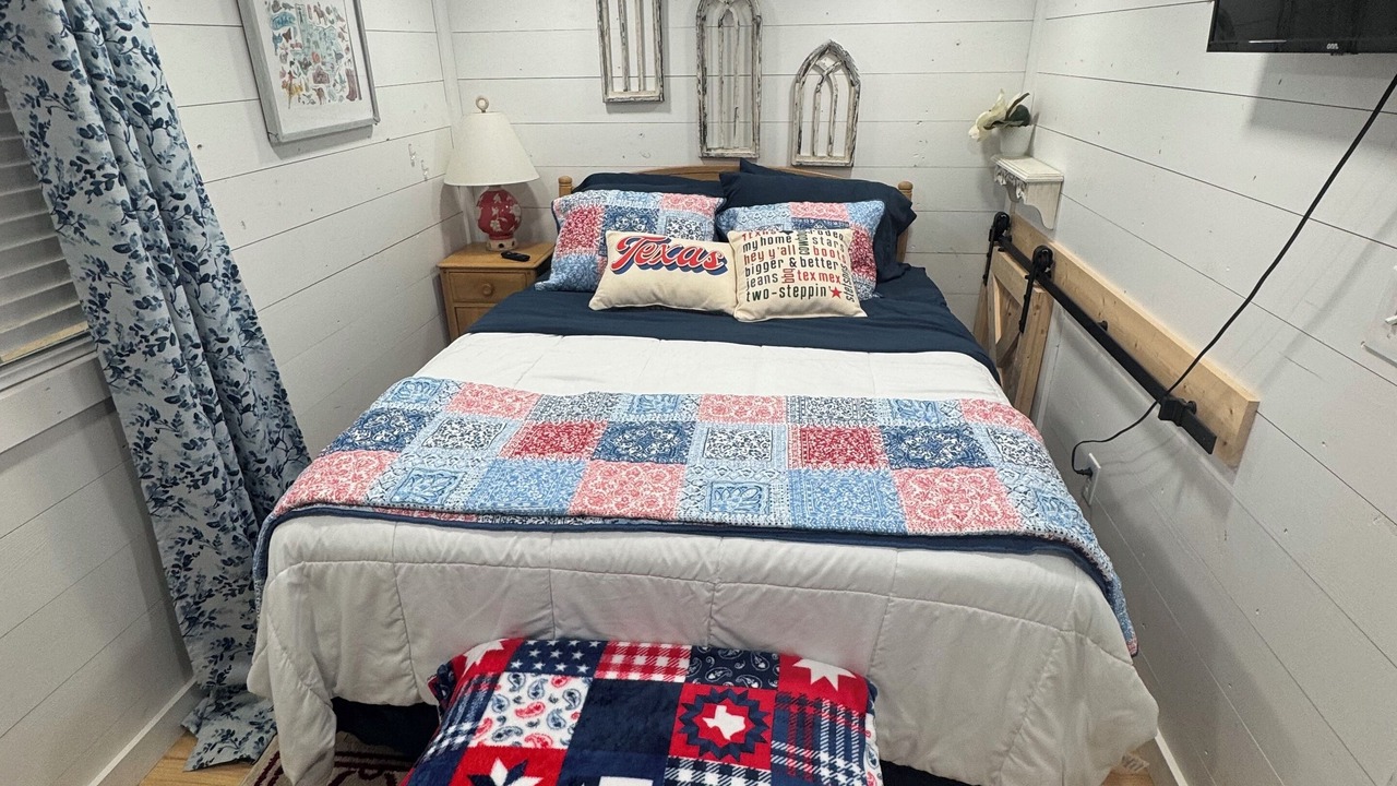 Photo of Bedroom in Etoile