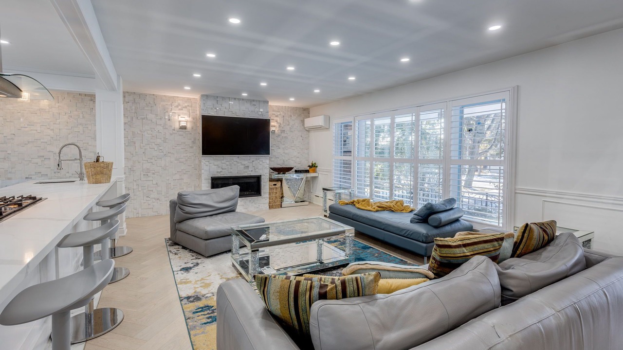 Photo of Livingroom in Cooksville