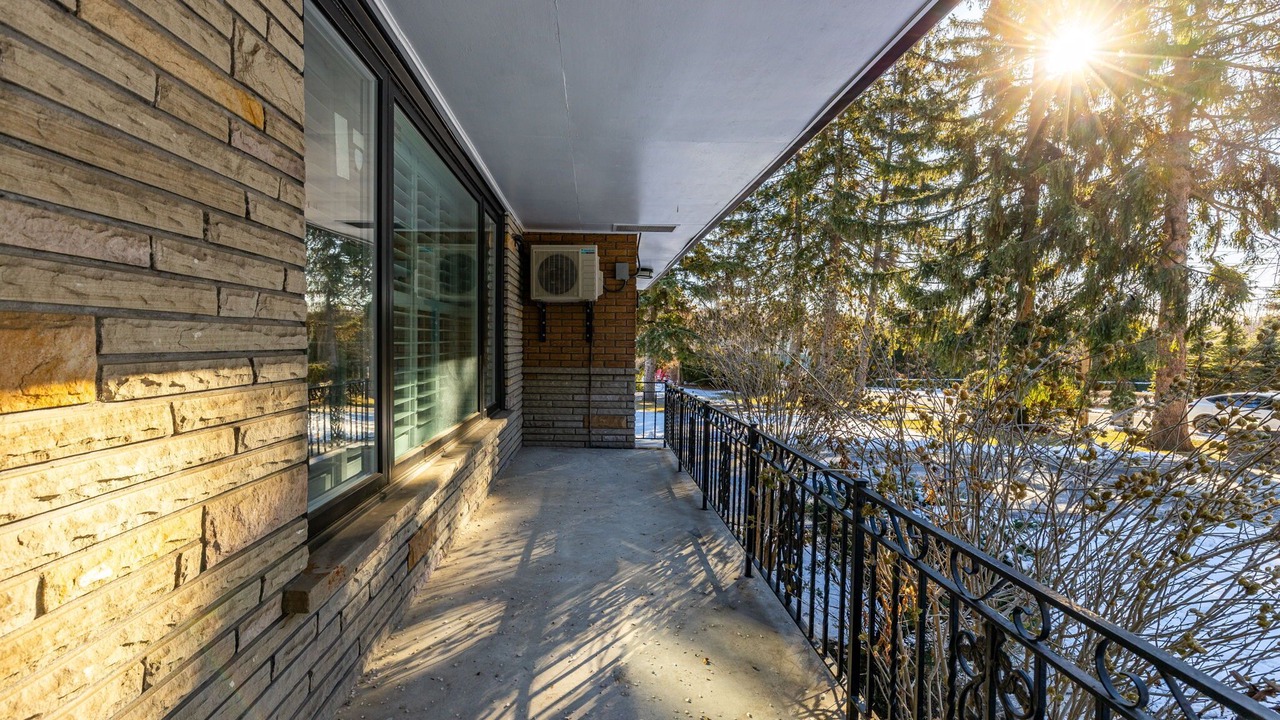 Photo of Outdoor in Cooksville