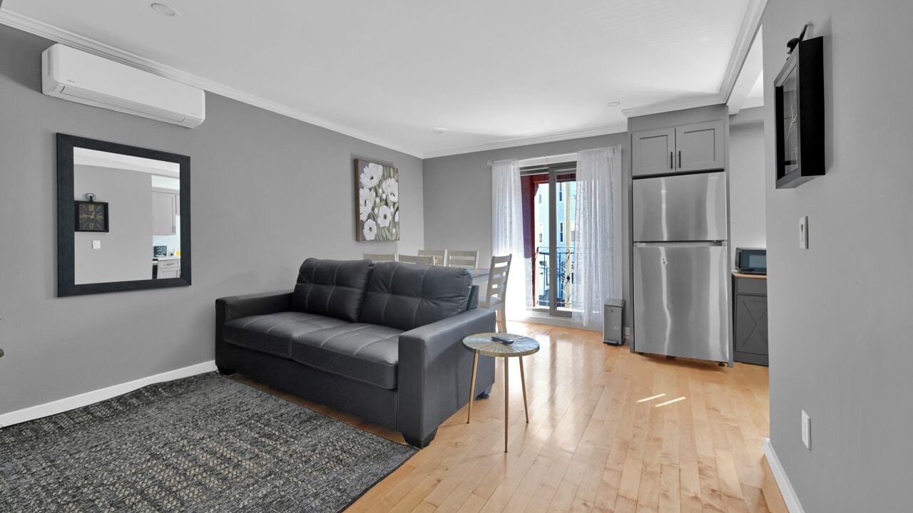 Photo of Livingroom in East Boston