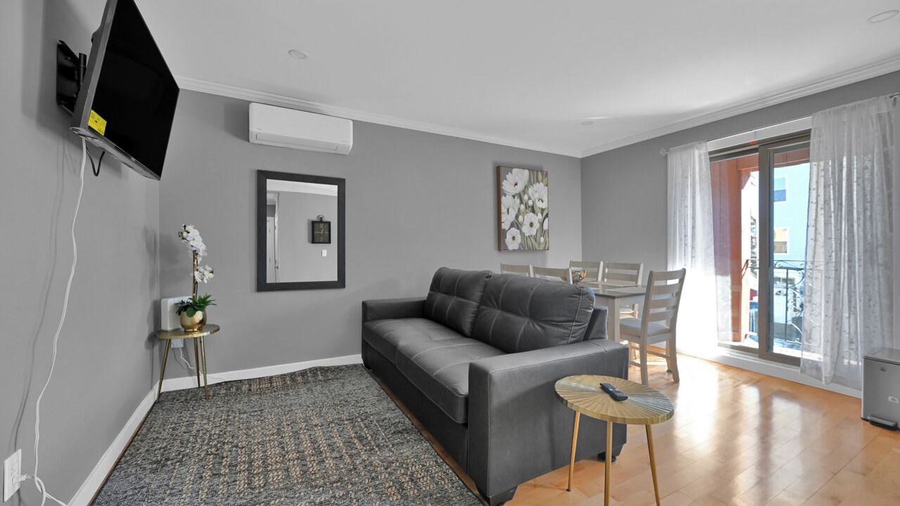 Photo of Livingroom in East Boston