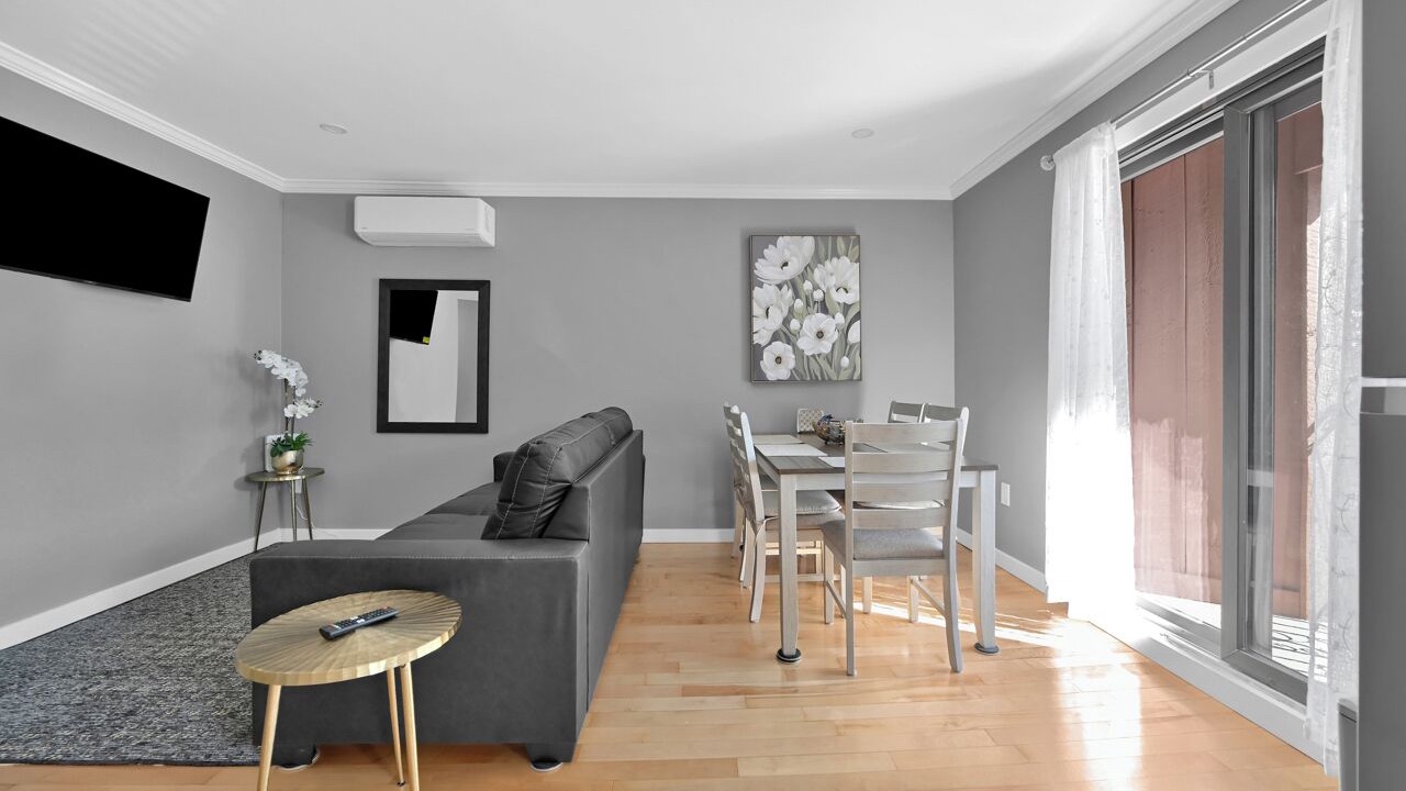 Photo of Livingroom in East Boston
