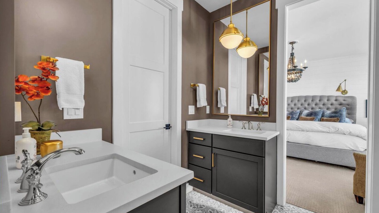 Photo of Bathroom in Deer Mountain
