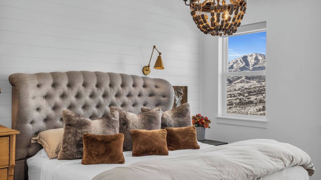 Photo of Bedroom in Deer Mountain