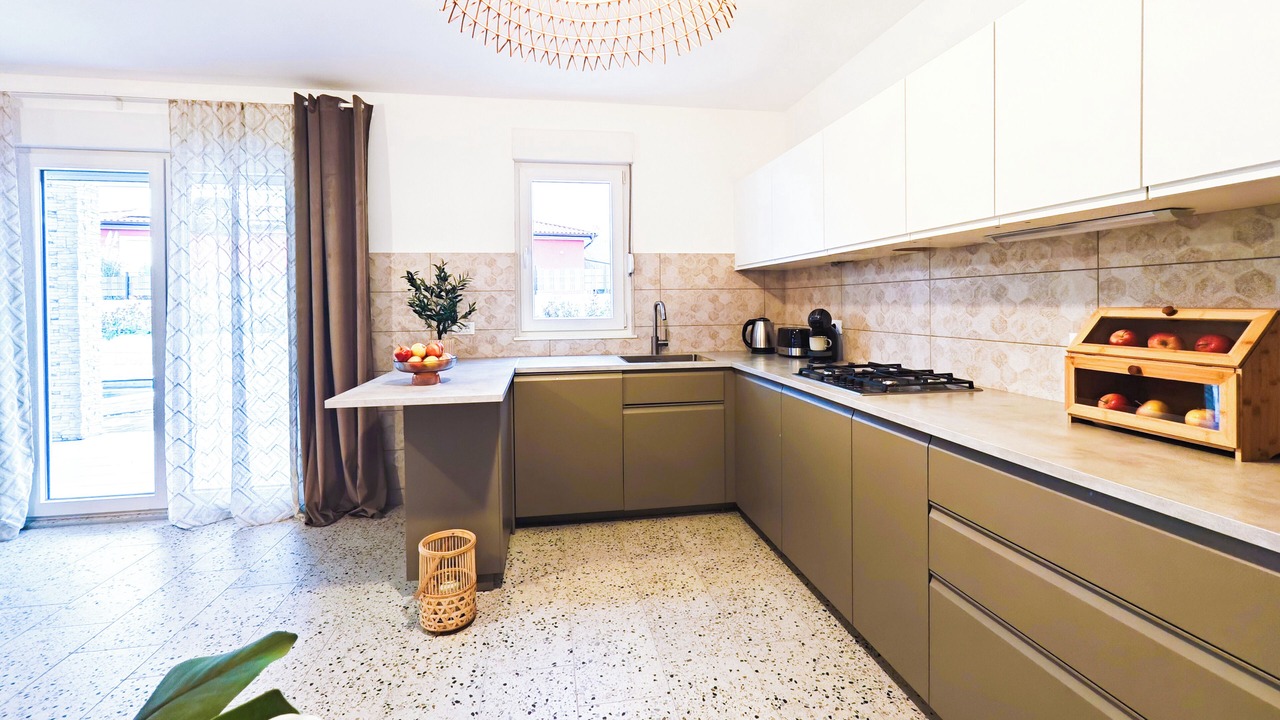 Photo of Kitchen in Mali Turini