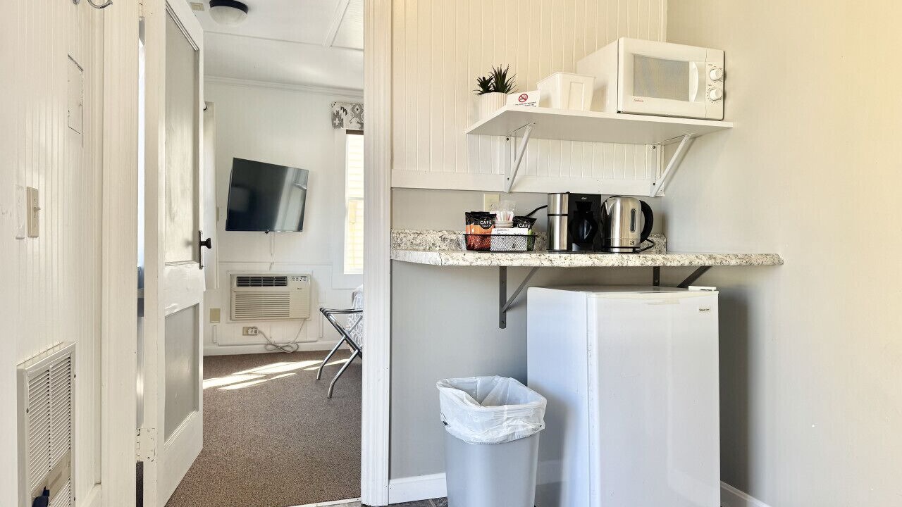 Photo of Others in Hulls Cove