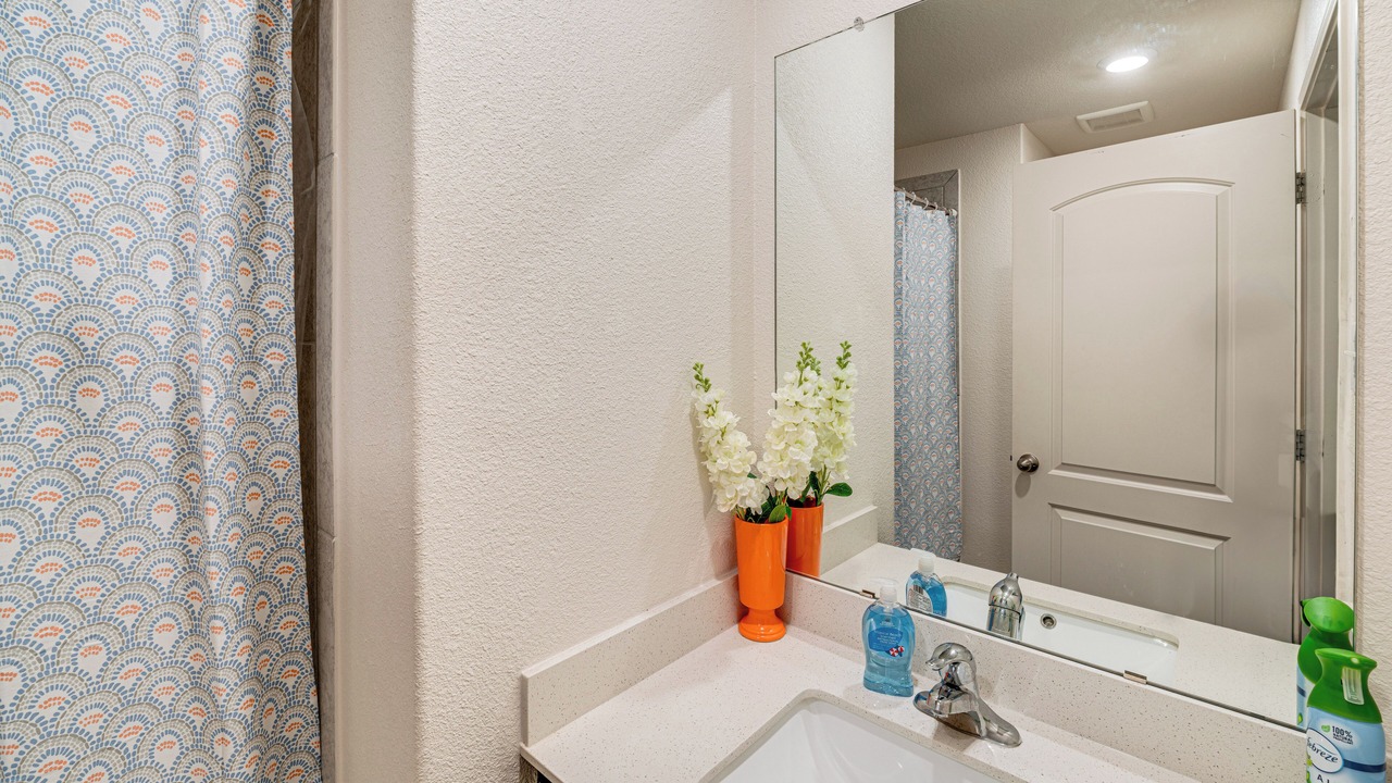 Photo of Bathroom in Venus
