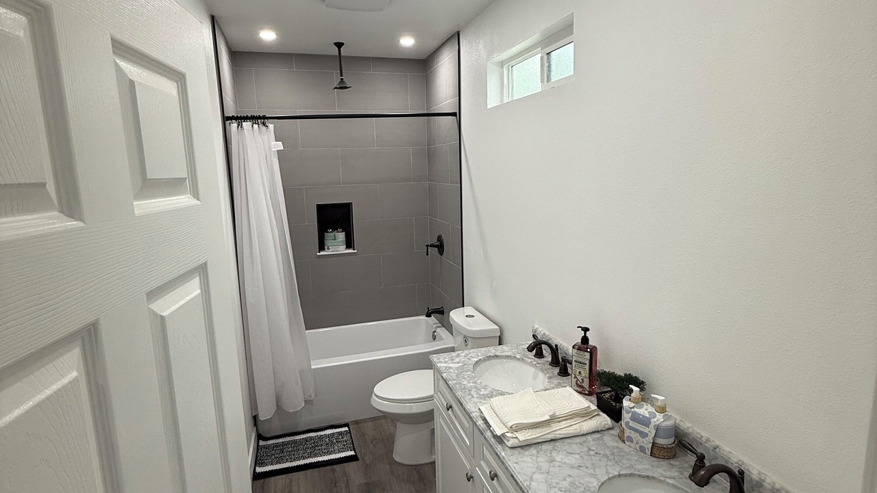 Photo of Bathroom in Compton