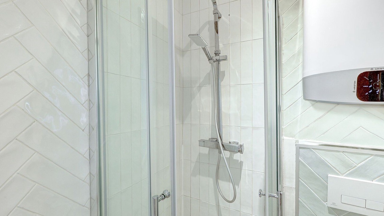 Photo of Bathroom in Arts-et-Metiers