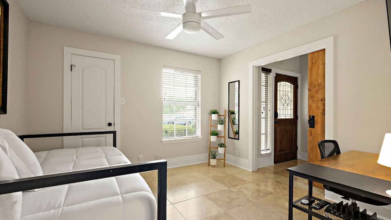 Photo of Bedroom in Cat Hollow
