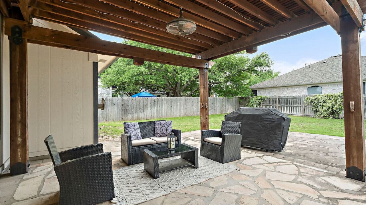 Photo of Patio Balcony in Cat Hollow