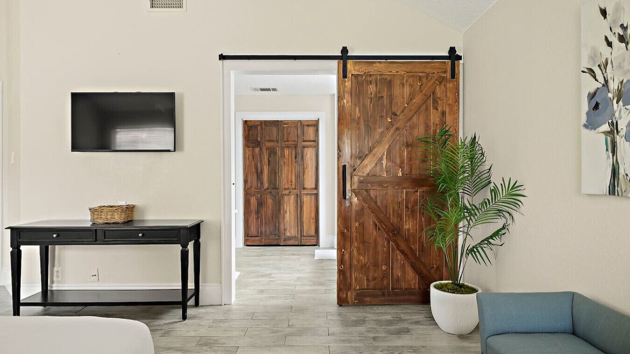 Photo of Bedroom in Cat Hollow