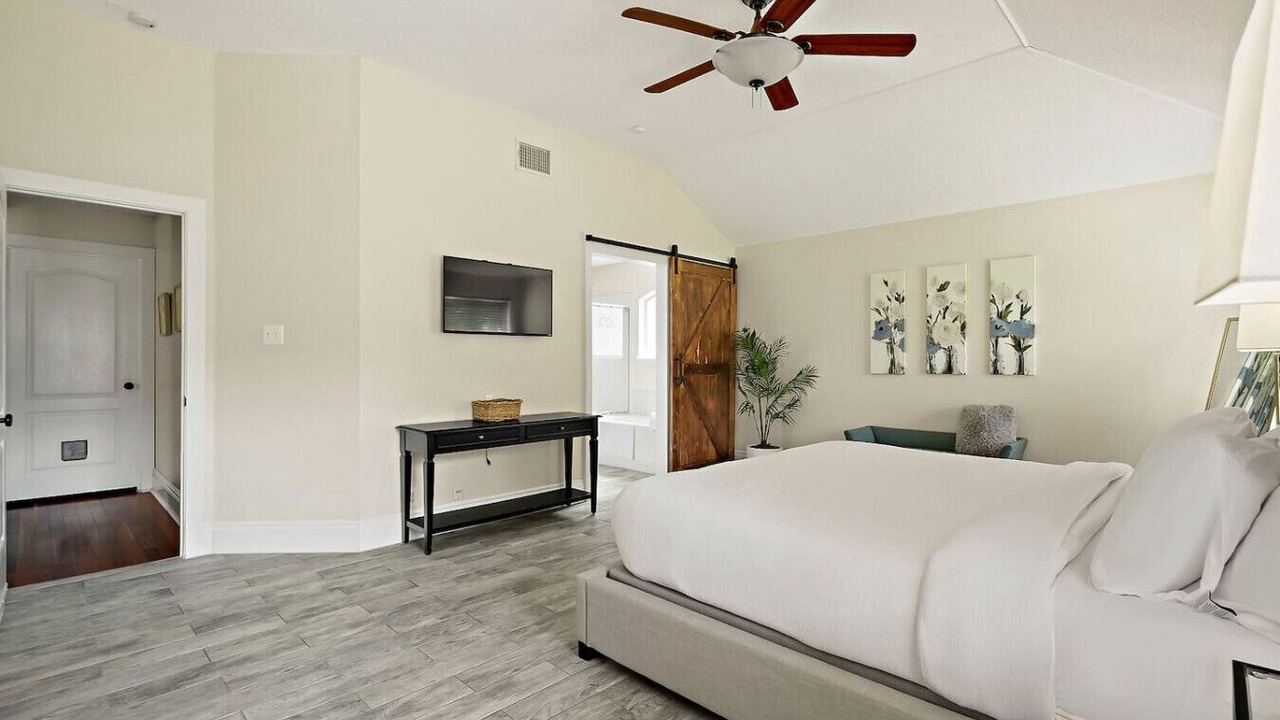Photo of Bedroom in Cat Hollow