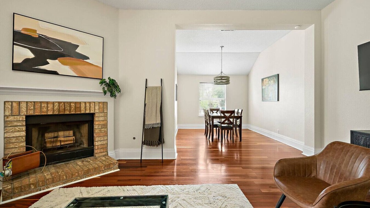 Photo of Livingroom in Cat Hollow