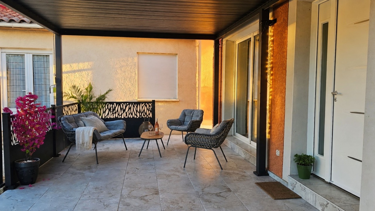 Photo of Patio Balcony in Savasse