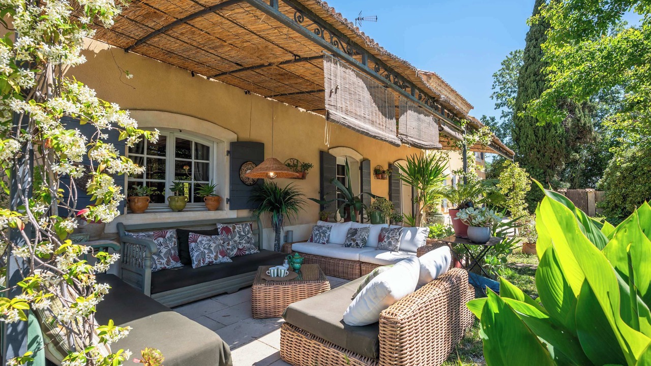 Photo of Outdoor in Arles