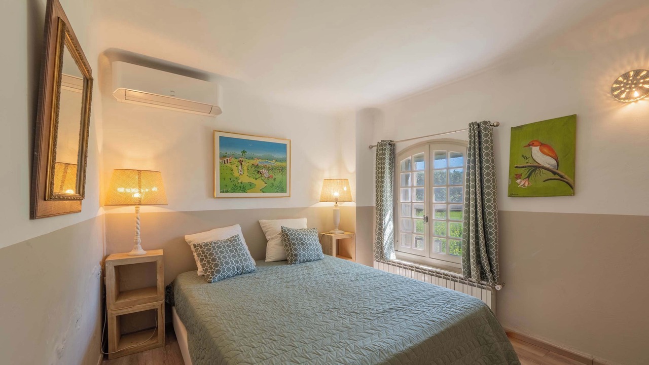 Photo of Bedroom in Arles