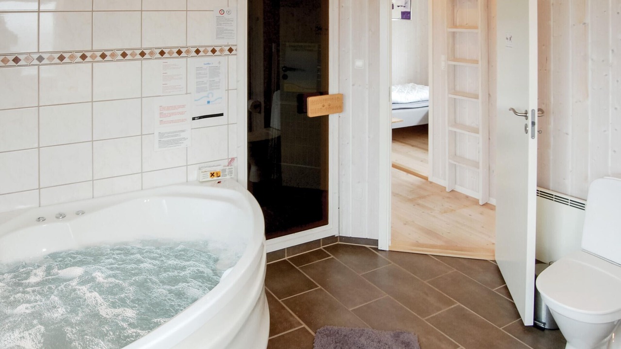 Photo of Bathroom in Spodsbjerg