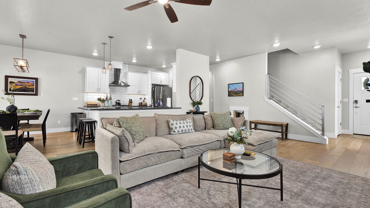 Photo of Livingroom in North End