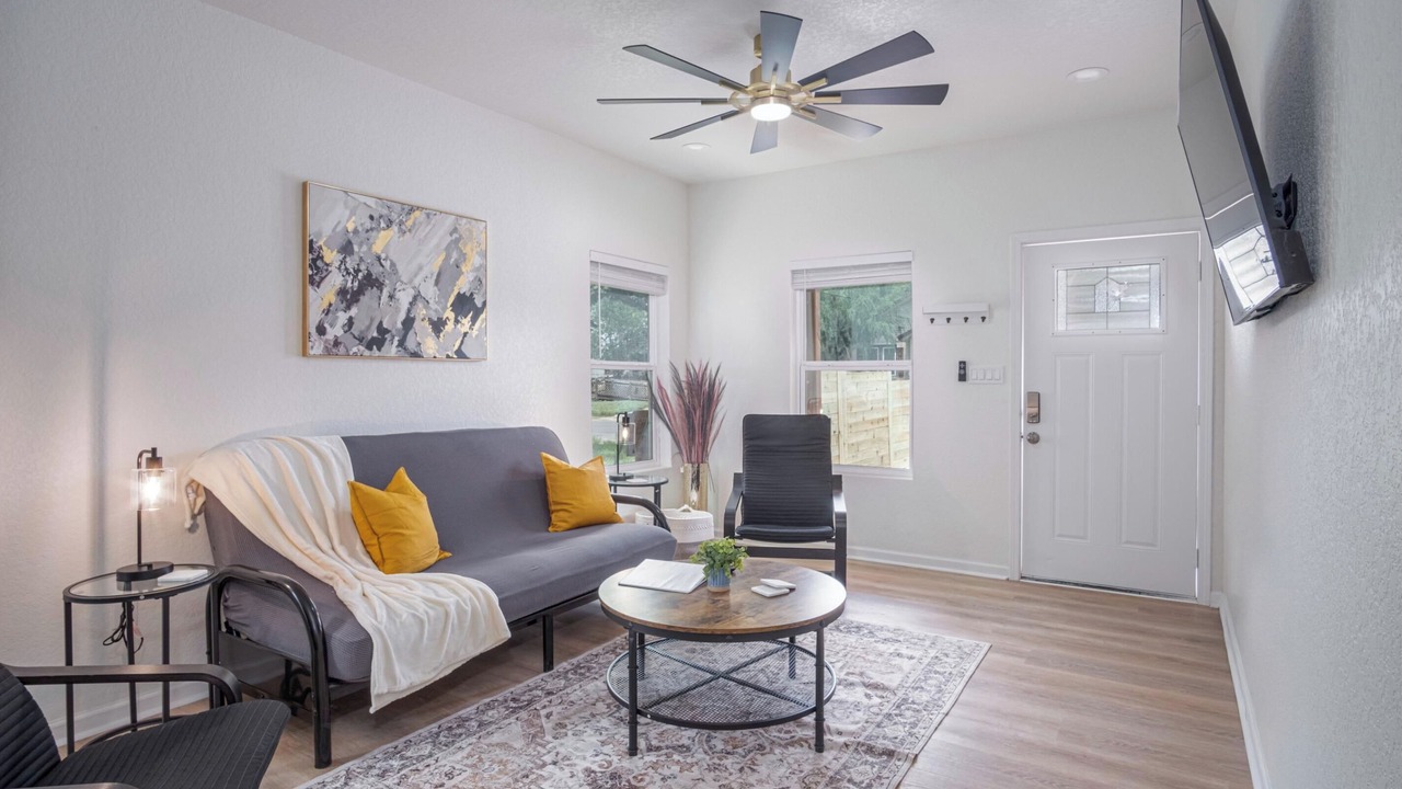 Photo of Livingroom in Denver Heights