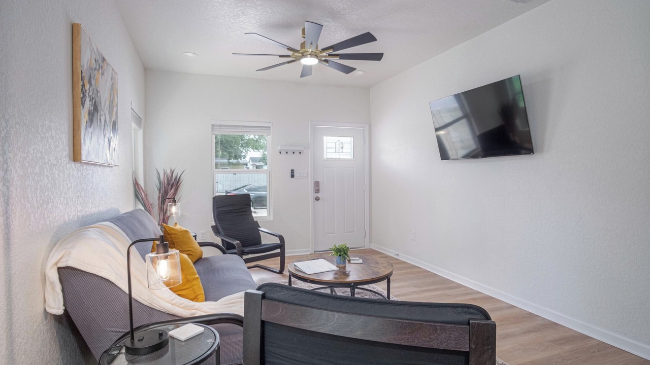 Photo of Livingroom in Denver Heights