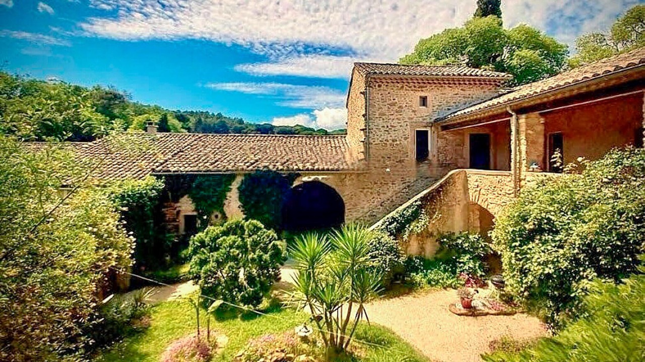 Photo of Others in Sabran