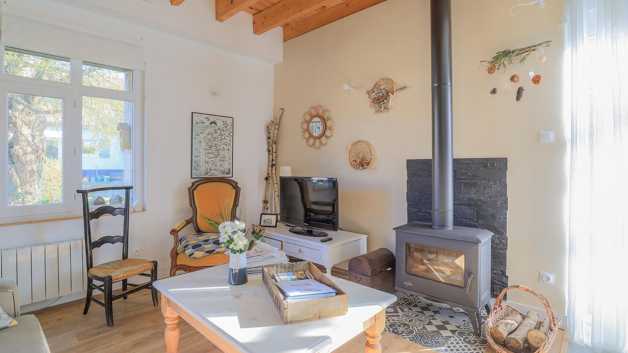 Photo of Bedroom in Becourt