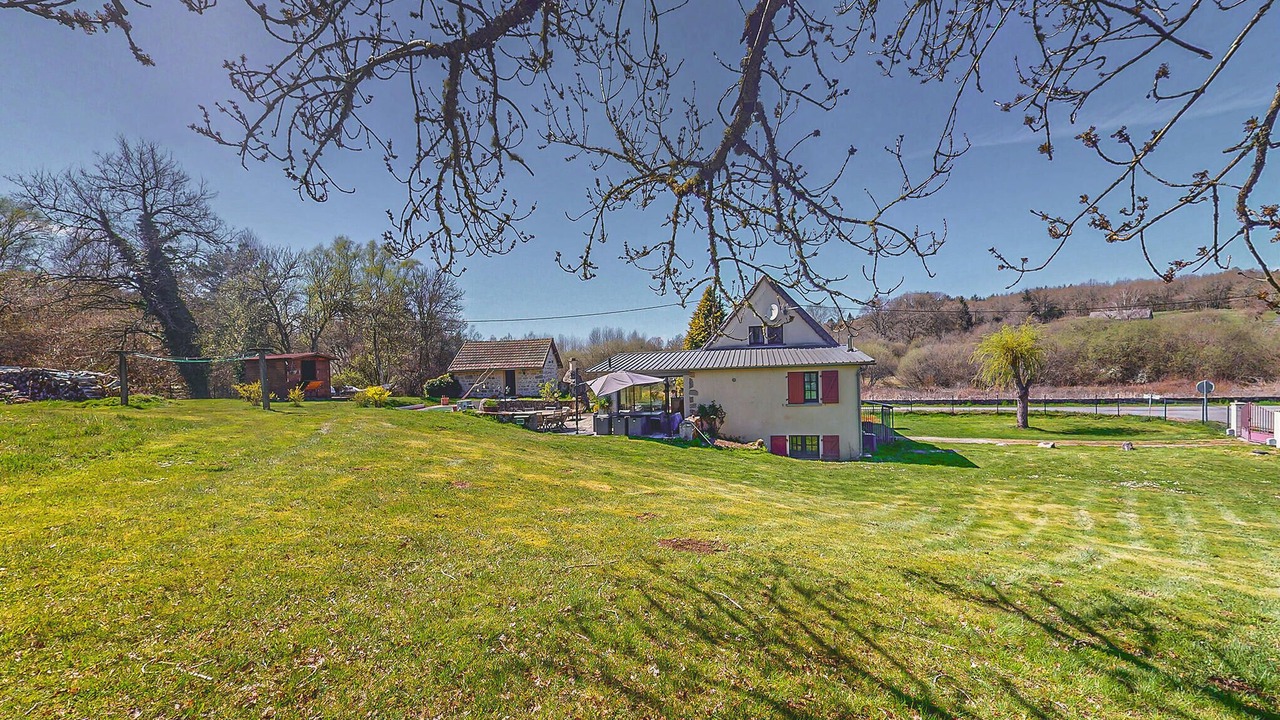 Photo of Others in Saint-Oradoux-de-Chirouze