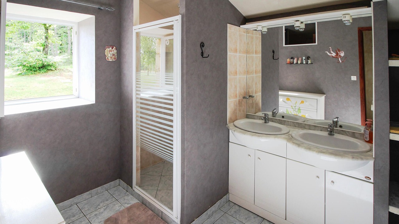 Photo of Bathroom in Montcabrier