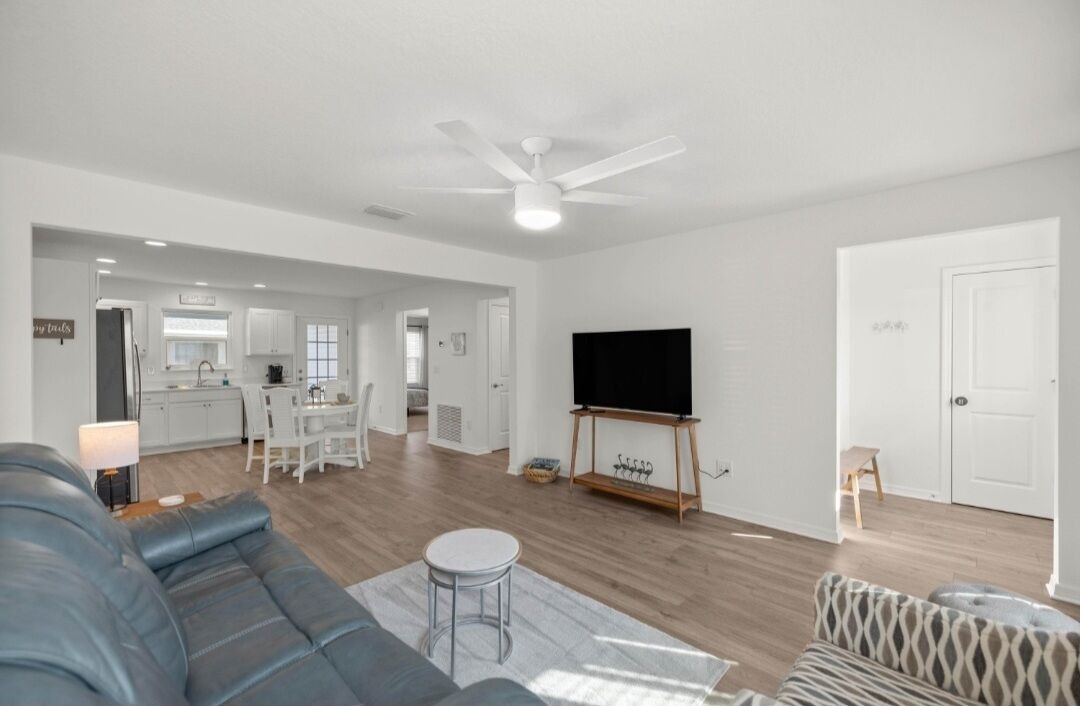 Photo of Livingroom in Sumter County