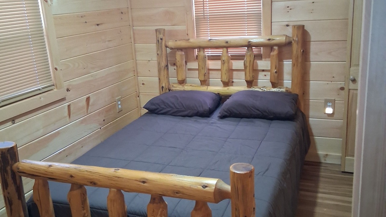 Photo of Bedroom in Greentown