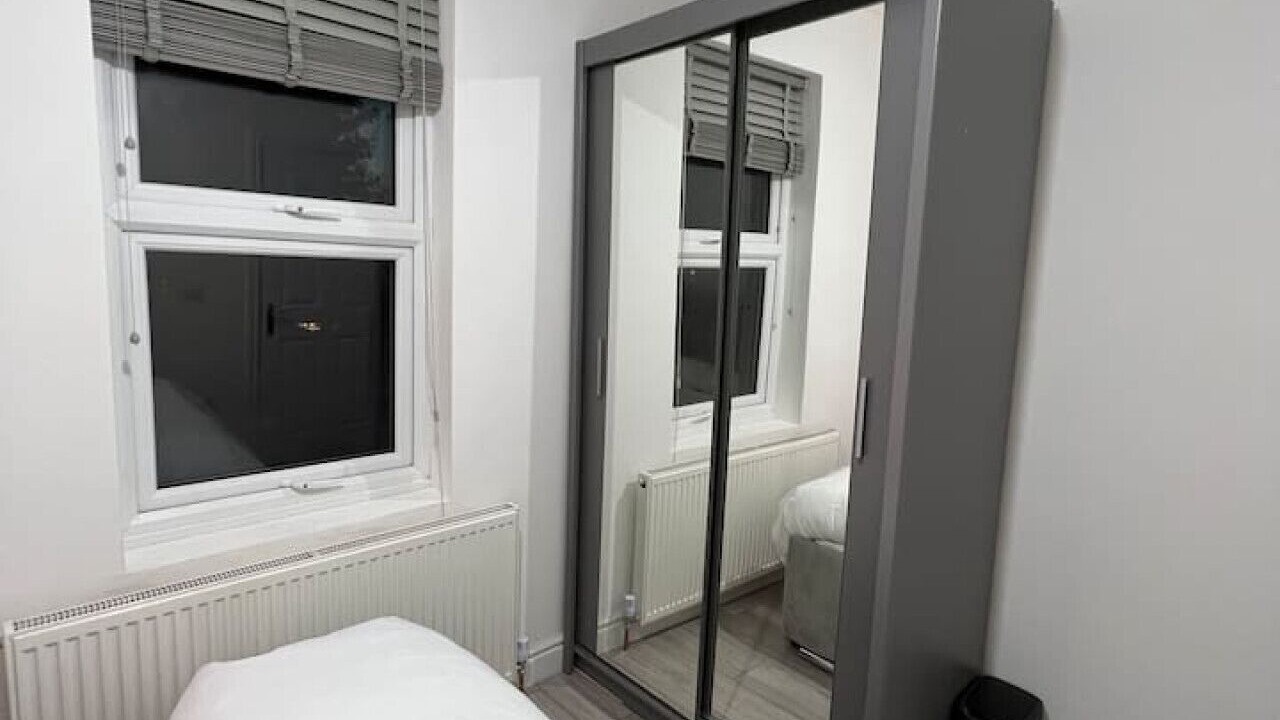 Photo of Bedroom in Valentines