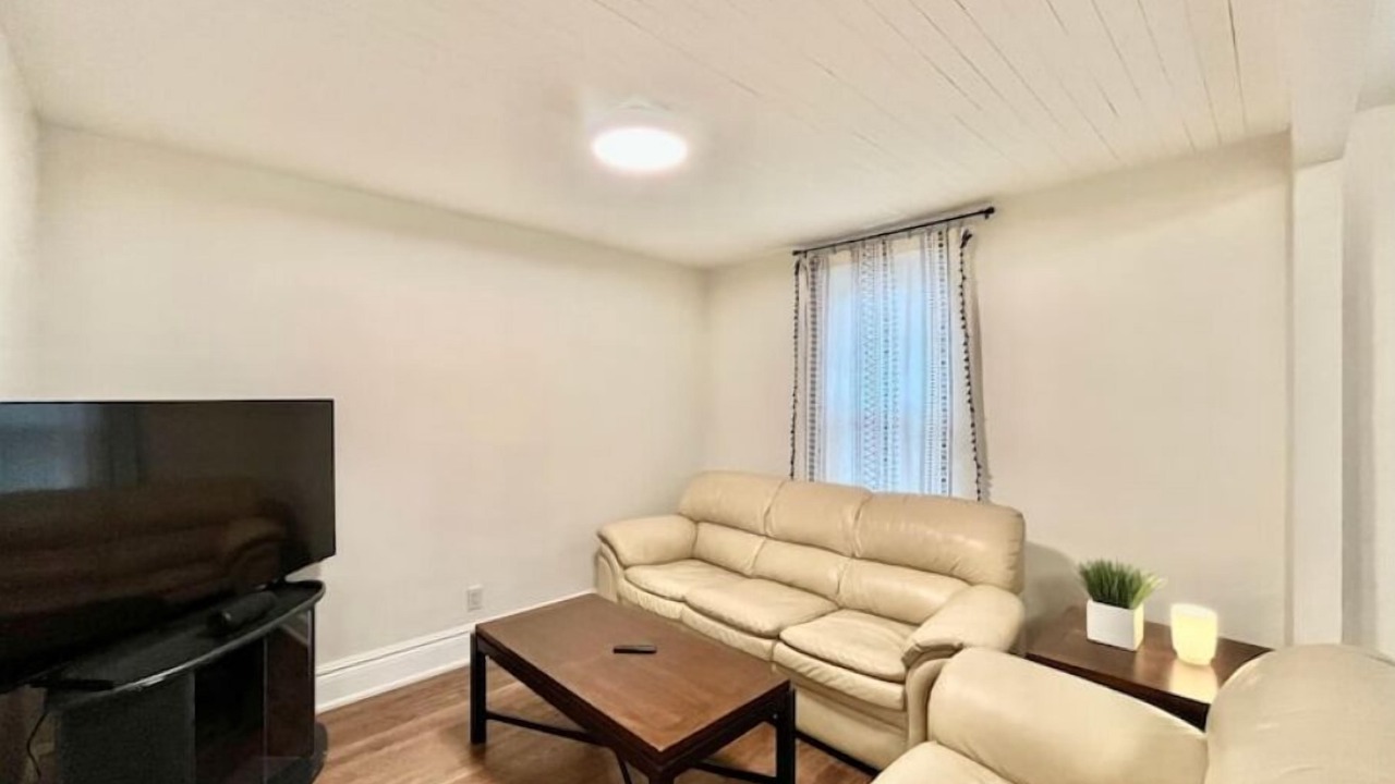 Photo of Livingroom in Sarnia