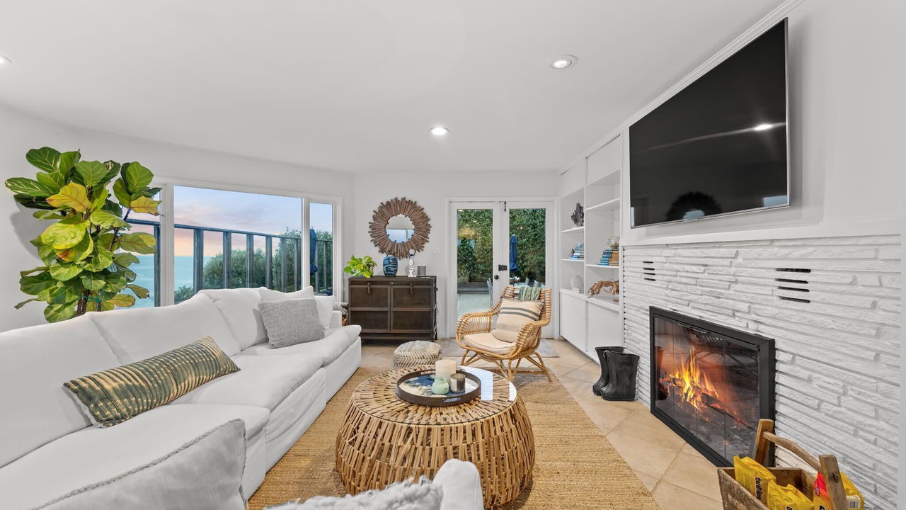 Photo of Livingroom in Montara