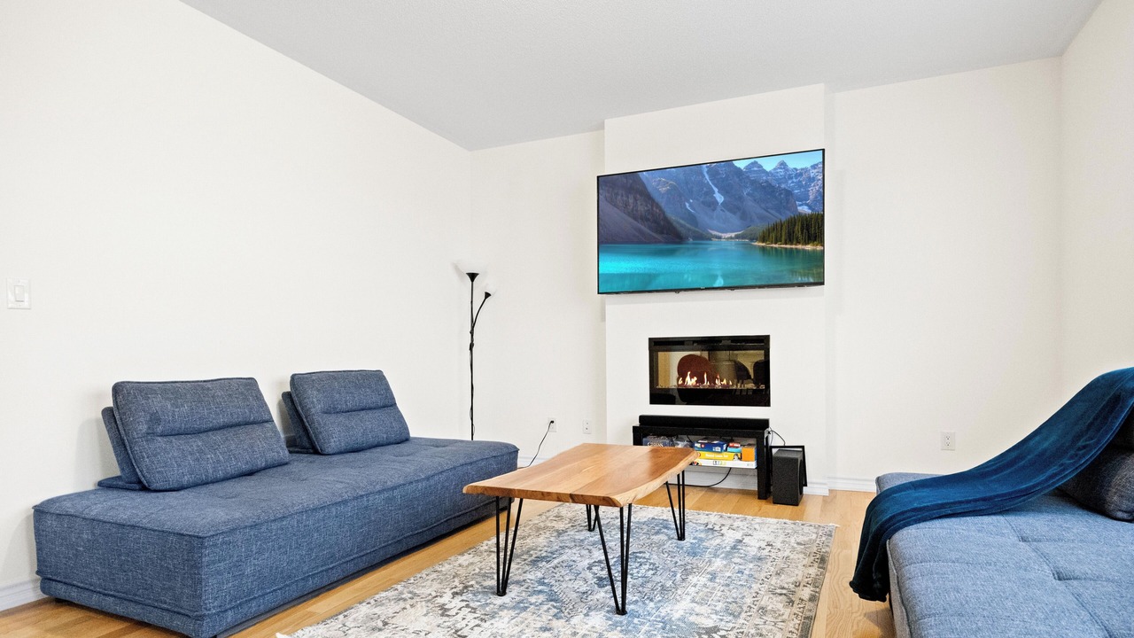 Photo of Livingroom in Wasaga Beach